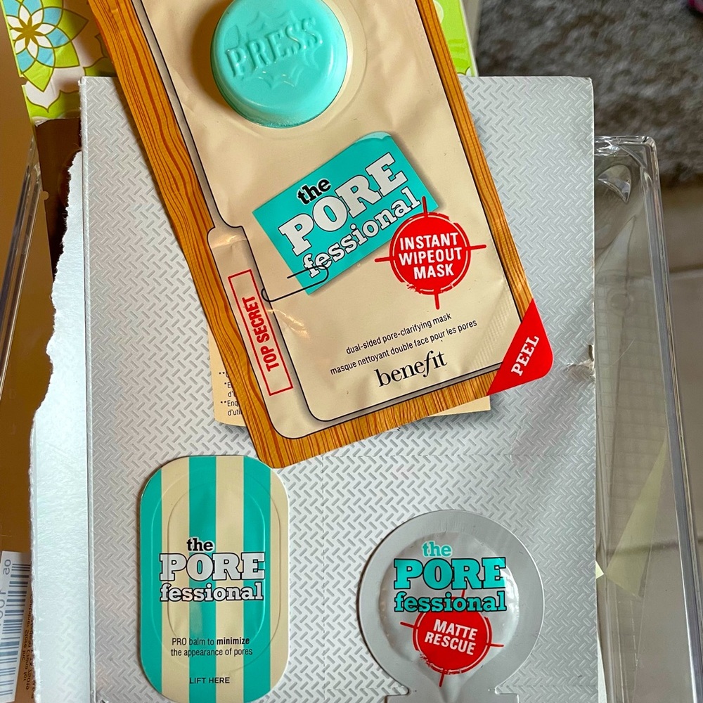 Benefit POREfessional Sampler Packet